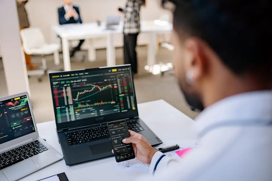 The One Shared Card Mistake Costing Your Business Hours Each Month